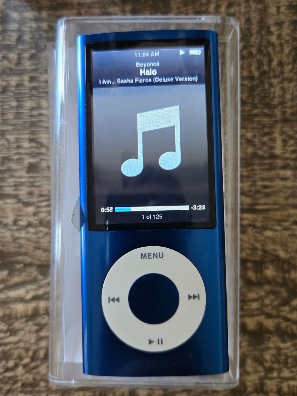 Apple ipod 5th Generation 16gb Blue Nano With New Battery